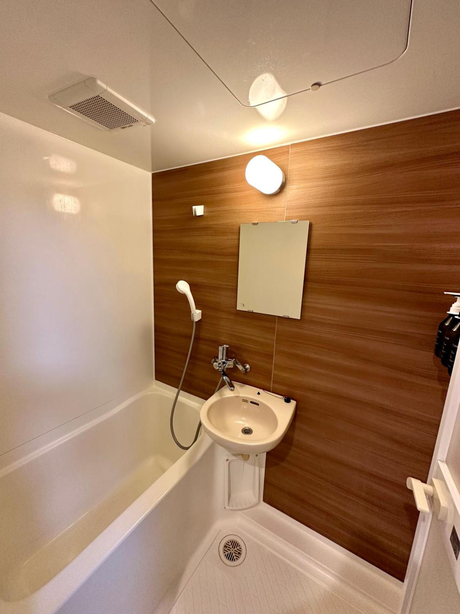 Apartemen 浅草寺3分 浅草駅6分 寝室+リビング2-4人 スカイツリービュー 駅近 成田空港&羽田空港直通 Tokyo